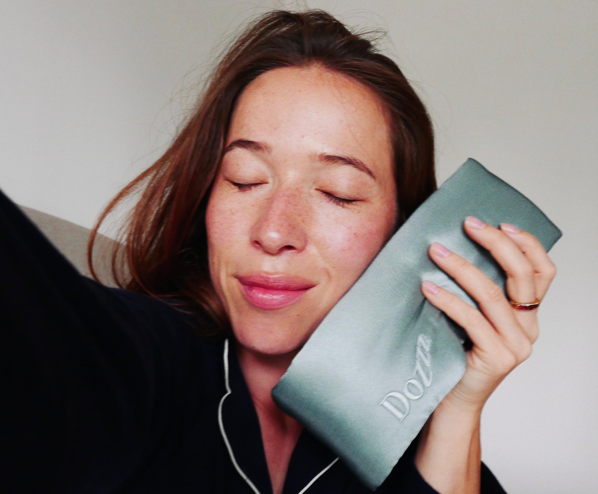 Luxury 22 Momme Mulberry Silk Eye Mask in Aqua Haze