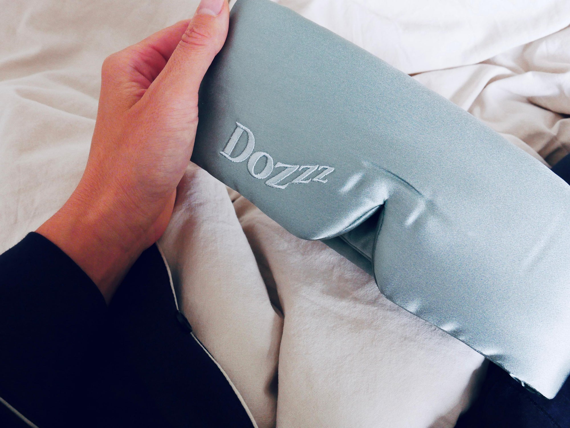 Luxury 22 Momme Mulberry Silk Eye Mask in Aqua Haze