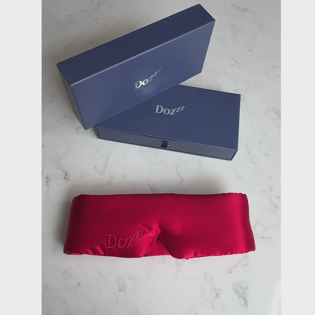 Luxury 22 Momme Mulberry Silk Eye Mask in True Red
