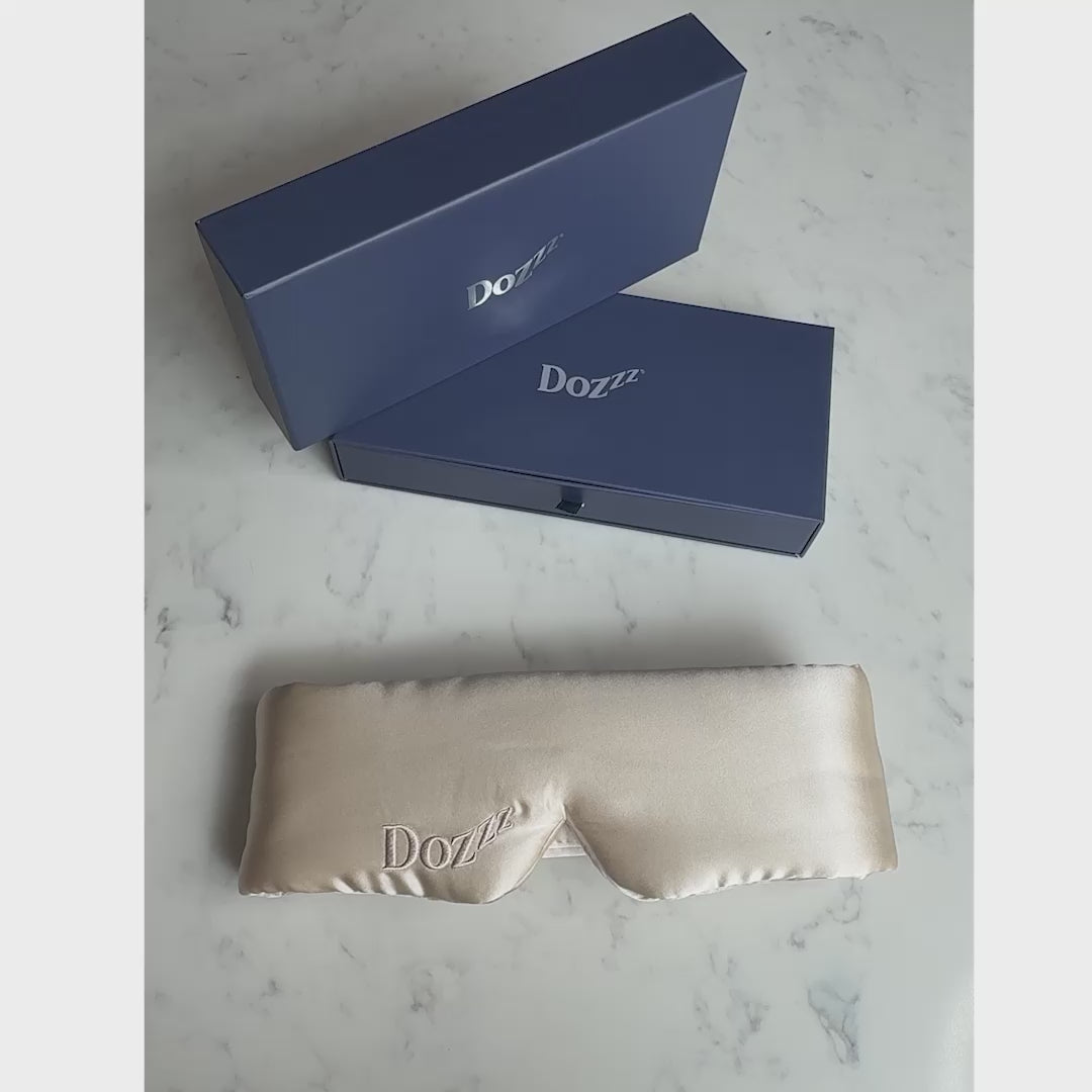Luxury 22 Momme Mulberry Silk Eye Mask in Champagne